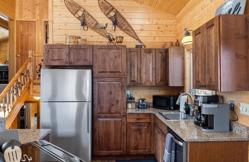 Red Lodge House | Just Minutes to lift & Hot Tub -West Fork Haven