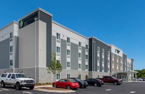 Dupont House | Just northeast of downtown: stay, work, relax: Relaxing Stay w/Full Kitchen, Workspace, & Free Parking
