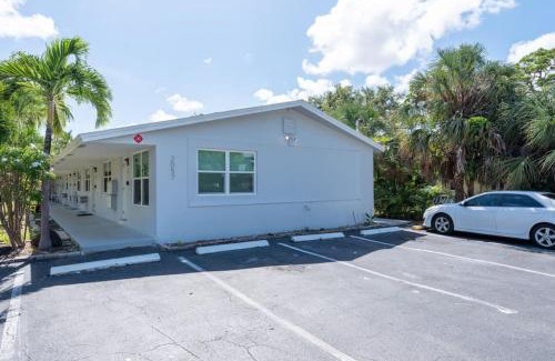 Wilton Manors Apartment | Just Off Wilton Drive Apt 6