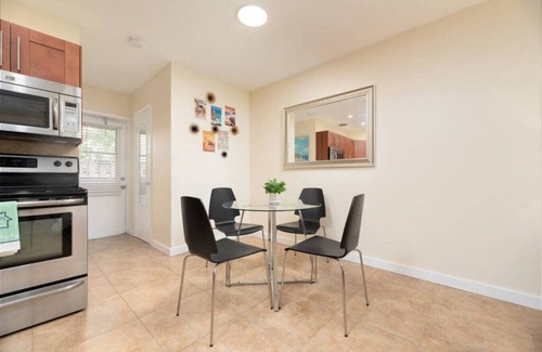 Wilton Manors Apartment | Just Off Wilton Drive! Apt 7