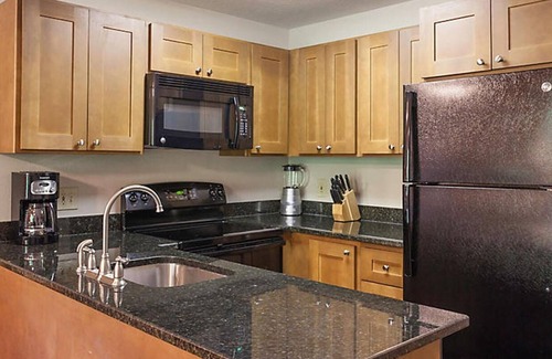 Gatlinburg Ski Chalet | Just reduced! Enjoy the magic of MountainLoft Resort-Gatlinburg for the holidays