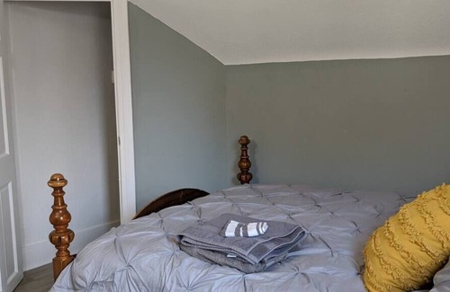 Rock Island Apartment | Just Remodeled 1BR Apt In Town Close to Everything