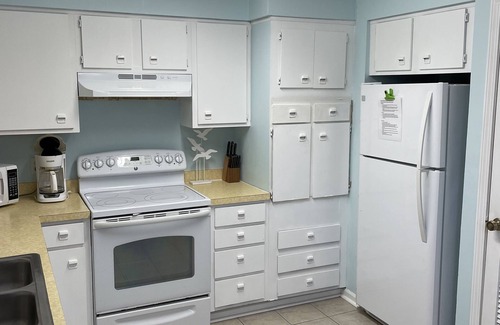 Garden City Cottage | Just Renovated! Landscaped Cottage/Townhome 2BR/2BA, ONE MILE from beach