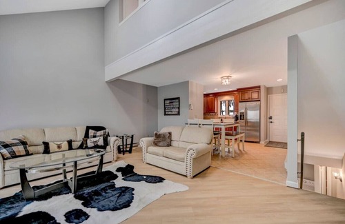 Village at Camelback House | Just Renovated Ski-In/out at Camelback w/Hot Tub!