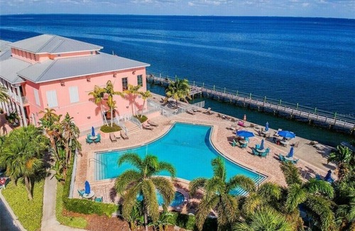 Coquina Key Apartment | Just Renovated! Stunning Waterfront Views 2BR Hideaway at Coquina Key, St Pete!
