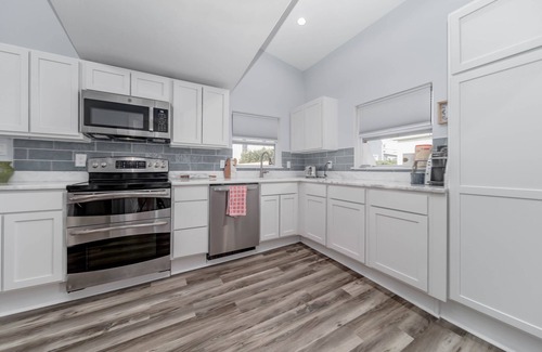 North Beach House | Just steps away from the Boardwalk & Beaches, Walkable to Entertainment!
