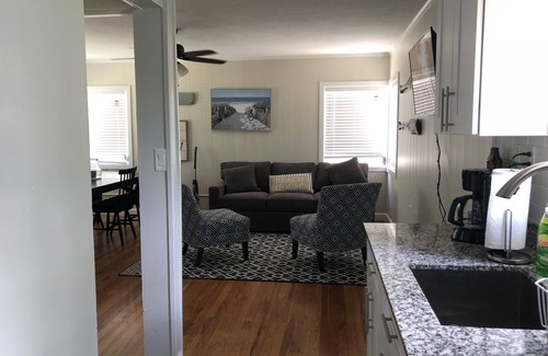 Pompano Beach Apartment | Just Steps to the Beach! Relax Across from the Ocean at Saltyside Bungalow
