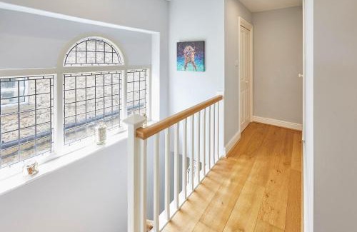 Masham Apartment | Just The Place River View 3 BR Cottage in Masham