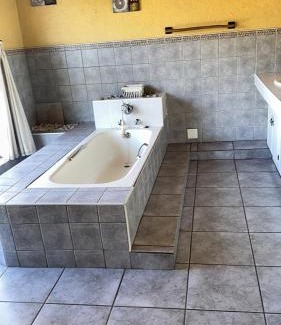 Potchefstroom House | Just Tiffany Guest House & Conference Facility