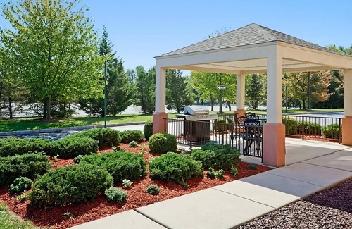 Somerset Apartment | Just What You Were Looking For! 4 Awesome units near Fort Worth Zoo!