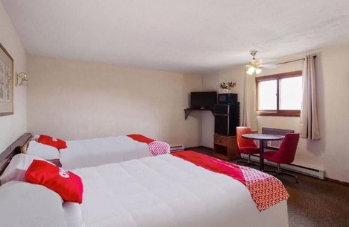 Cheyenne Wells House | Just What You Were Looking For! 3 Comfortable Units, Pets Allowed