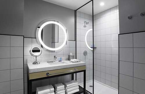 Downtown Las Vegas Hotel | Just What You Were Looking For! Free Parking, Pets Allowed, Rooftop Pool