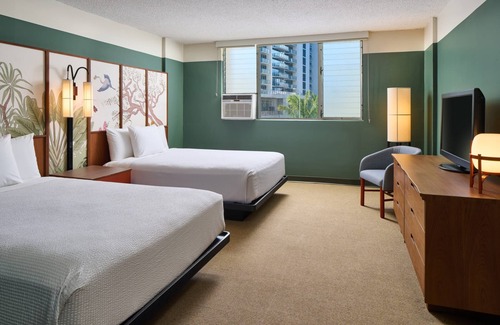 Ala Moana Hotel | Just What You Were Looking For! 4 Family-Friendly Units with Pool Access!