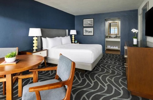 Monterey House | Just What You Were Looking For! FREE Parking, Pets Allowed, Pool, Onsite Dining