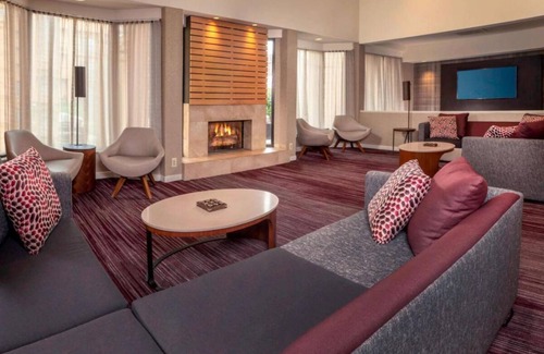 Newark Resort | Just What You Were Looking For! Onsite Pool, Free Parking, Pets Allowed