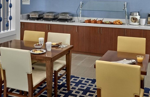 Sharonville House | Just What You Were Looking For! Free Breakfast, Free Parking, Pets Allowed
