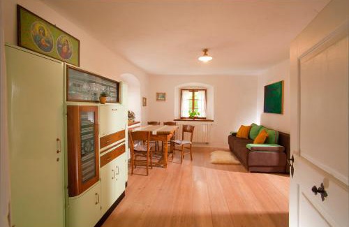 Luce House | Juvanova hiša - Apartments and Rooms