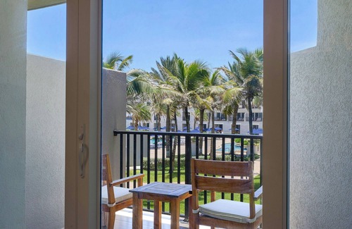 Oyster Pond Hotel | JW Marriott St. Maarten Beach Resort & Spa