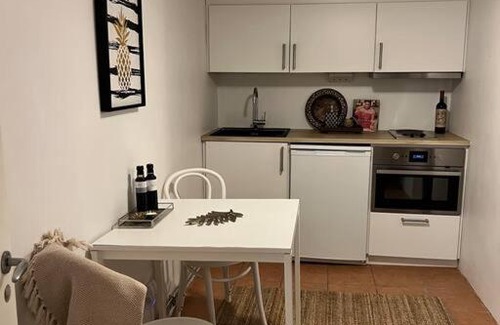Orgryte-Harlanda Apartment | Källarlägenhet Örgryte