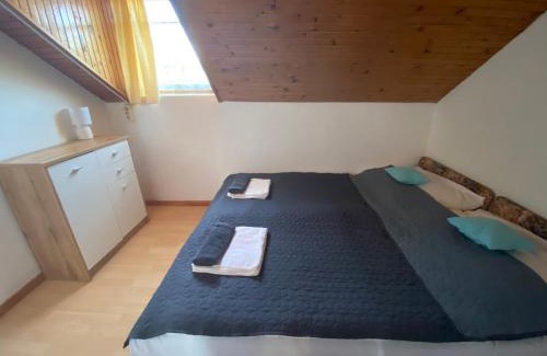 Bukkszentkereszt Apartment | Kék Nefejelcs apartman