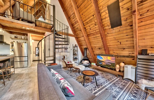 Pioneer Trail Ski Chalet | Külhaus Cabin - Modern A-frame, BBQ, Adventure