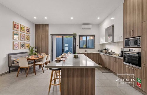 Brunswick North House | Kōhī Haus - Central Brunswick - Walk to Cafes - Minutes to Sydney Rd & Lygon St