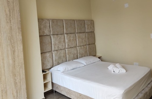 La Castellana Apartment | K | 2BR > Private Jacuzzi > Steps from Nightlife