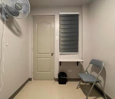 Carcar Apartment | K and R Apartment Affordable Aircon Room with Wifi