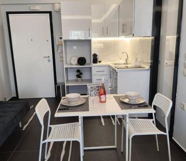 Nea Michaniona Apartment | K & D Studio