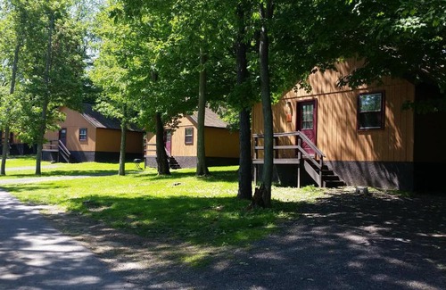 Town of Scriba Hotel | K&G Lodge