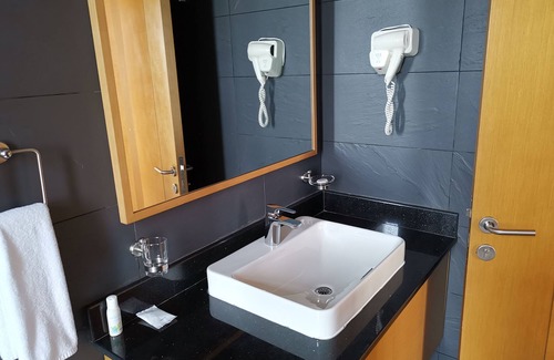 Entebbe Hotel | K Hotels