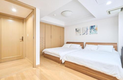 Sendagi Apartment | K-Large balcony, Luxury 2Bedroom Condo, 101sqm,Max14 PPL,7mins walk to station, Elevator,QuiteArea