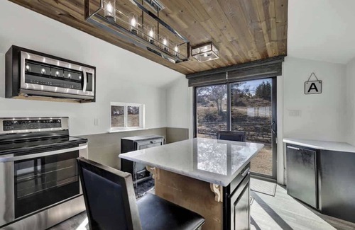 Center Point House | K Loma Vista with Hill Country Views