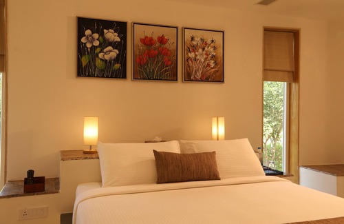 Koonimedu Hotel | K Resort