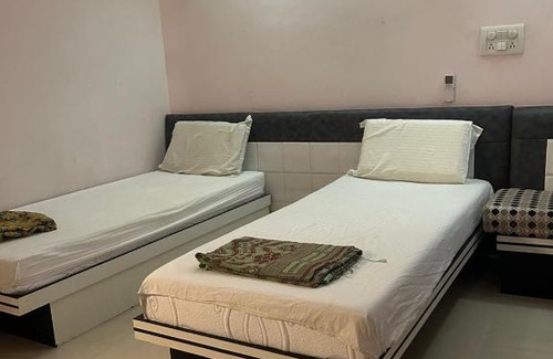 Nungambakkam House | K THAI GUEST HOUSE