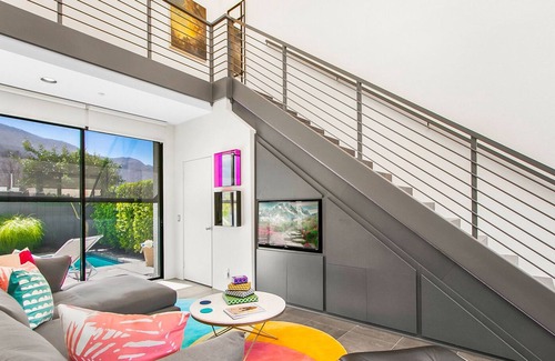 Baristo House | K0646- Posh 2/2.5 Townhome with Private Pool. 5 Minutes to Downtown PS!