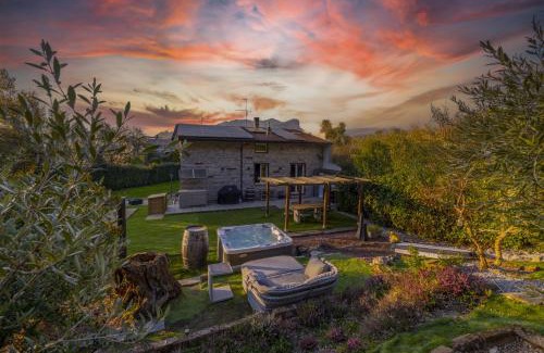 Lipomo Villa | k10 Luxury House, Pool, Jacuzzi, Gym, Private Garden
