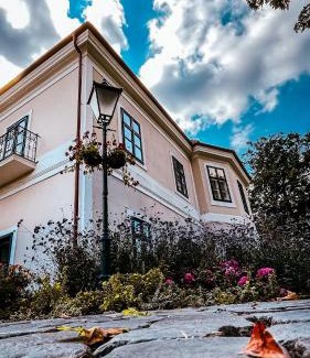 Nana Bed & Breakfast | Kaštieľ Nána