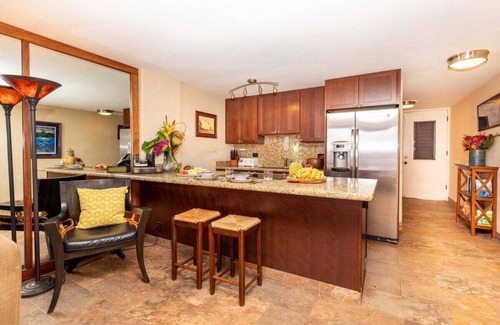Honokowai Condo | KA 409 OceanFront 1BD Condo w Ocean Views Pool AC