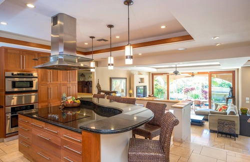 Kaanapali House | Kaanapali Home Amazing Deals!Gorgeous Remodel~4B,4Ba Pool,AC,BBQ, Outdr Shw~View