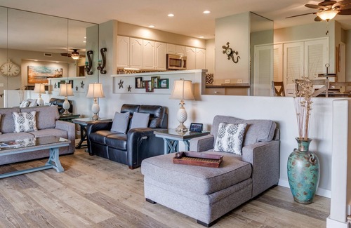 Kaanapali Condo | Kaanapali Royal B-102 - Remodeled - Golf Course Living - Free Fun