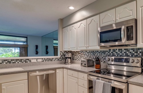 Kaanapali Condo | Kaanapali Royal B-102 - Remodeled - Golf Course Living - Free Fun