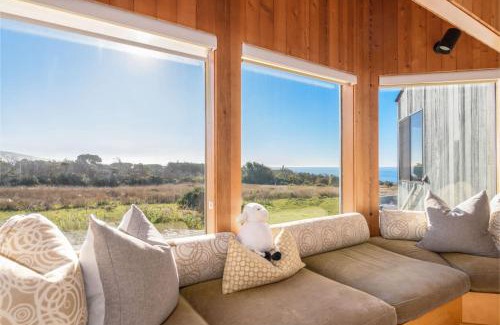 Sea Ranch House | Kabella - Pet Friendly With Hot Tub