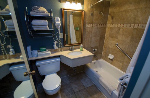 Grand Canyon Village Hotel | Kachina Lodge - Inside the Park