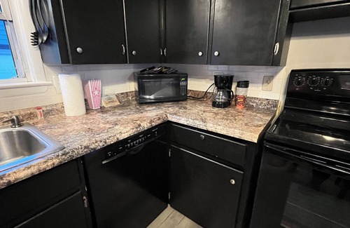 Cedar Rapids - Iowa City House | Kadia’s Place-The One Near 380 & Everything Else