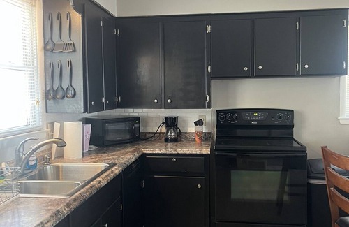 Cedar Rapids - Iowa City House | Kadia’s Place-The One Near 380 & Everything Else