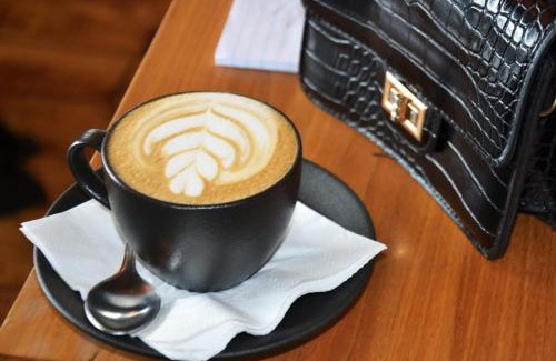 Kagiso House | Kagiso lodge and spa