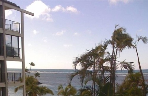Waialae Iki Condo | Kahala Beach Ocean Front & Pool View