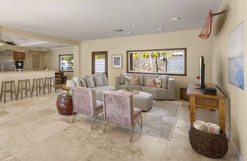 Kahala House | Kahala Breeze: Modern Tropical Home w/Pool, Private Yard, & A/C. Kahala Breeze