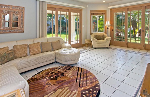 Kahala House | Kahala Estate Upscale Cottage, tennis court, 100 Ft to Beach, great location